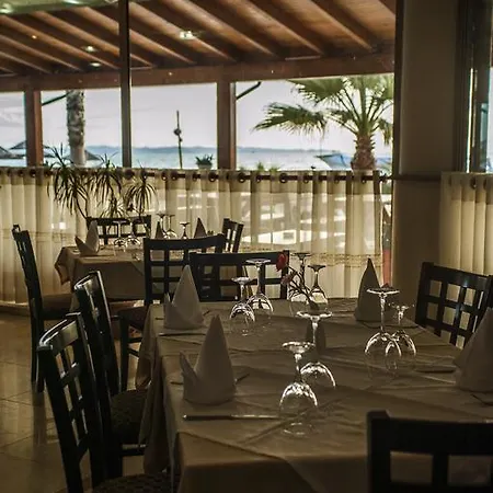 Vila Verde Beach Hotel