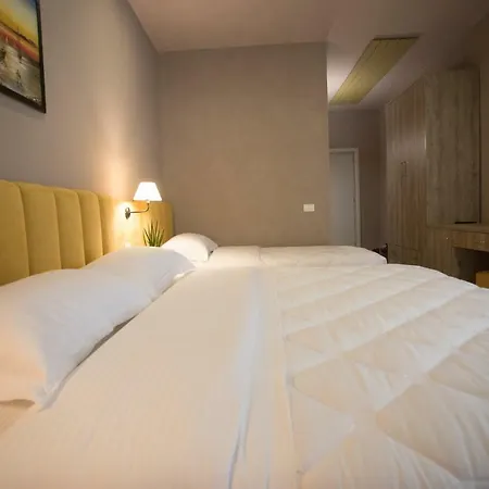 Vila Verde Beach Hotel 4* Durres